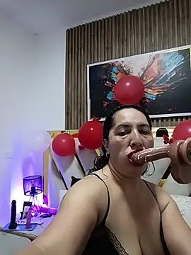 Luna Naughty1 online show from 02-17-26, 07:44