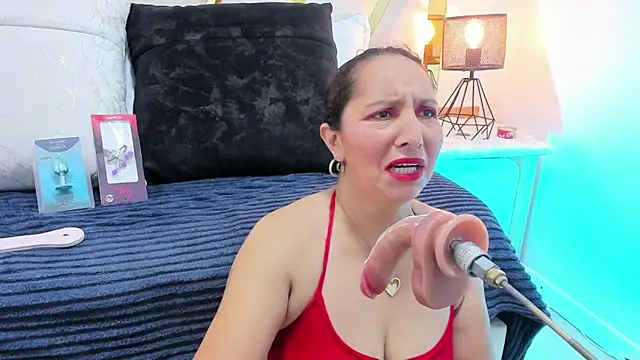 Luna Naughty1 online show from 10-18-25, 07:16