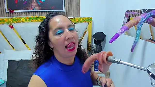 Luna Naughty1 online show from 05-26-26, 05:22