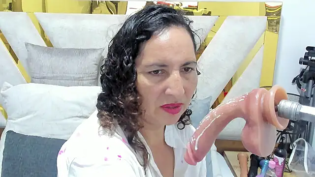 Luna Naughty1 online show from 06-24-26, 07:11