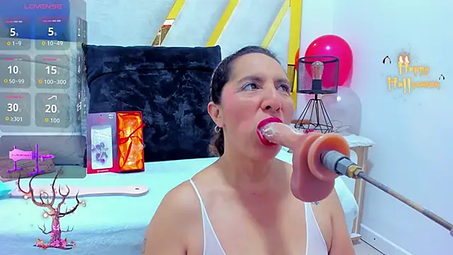 Luna Naughty1 online show from 11-10-25, 05:18