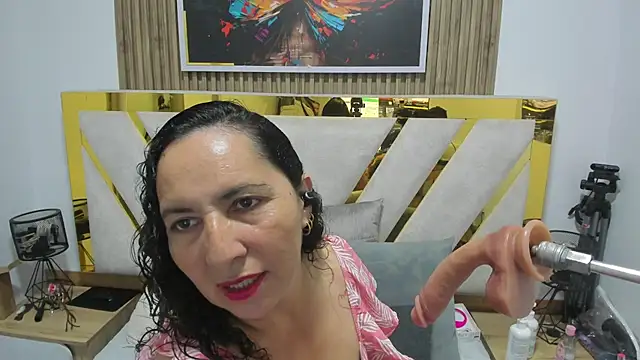 Luna Naughty1 online show from 06-30-26, 06:41