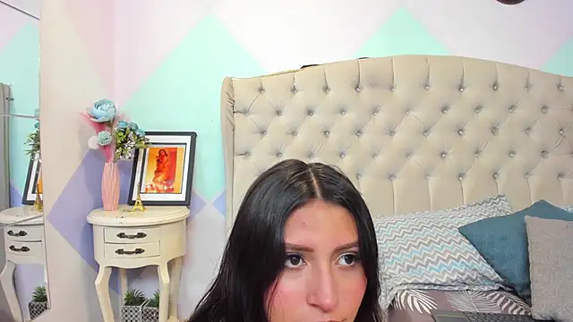 ZaharaSkylar online show from 12-01-25, 11:55