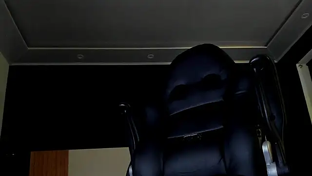 Snapshot of Damartinez27 chatting on 11-26-25, 04:29 Damartinez27 online show from 11-26-25, 04:29