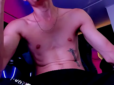 Snapshot of Damartinez27 chatting on 10-19-25, 06:27 Damartinez27 online show from 10-19-25, 06:27