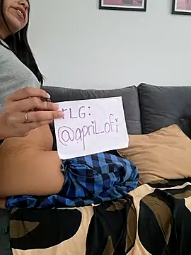 missapril0101 online show from 04-22-26, 05:31