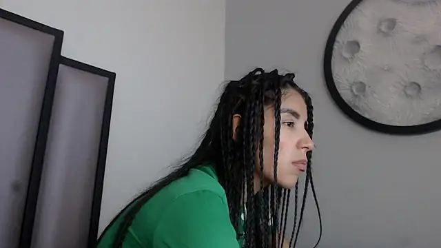 Snapshot of Lucy-23 chatting on 12-05-25, 05:17 Lucy-23 online show from 12-05-25, 05:17