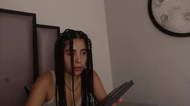 Snapshot of Lucy-23 chatting on 12-03-25, 04:13 Lucy-23 online show from 12-03-25, 04:13