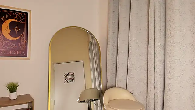 samaantha lux online show from 10-08-25, 10:17