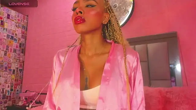 Nicole Rosales online show from 09-09-25, 03:05