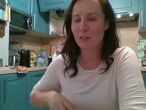 ALICAINWONDERLAND online show from 10-29-25, 08:52