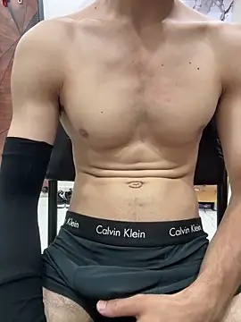 coupleyug online show from 04-21-26, 07:42