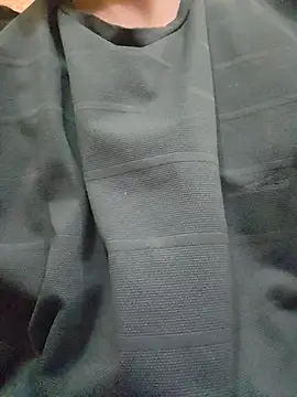 coupleyug online show from 12-20-25, 04:21