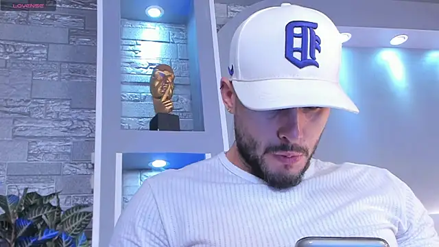 dominic de luca online show from 04-15-26, 03:12