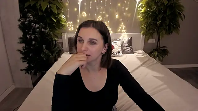 SofiSoft online show from 12-18-25, 08:45