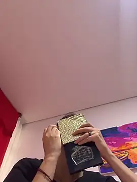 Snapshot of larsonbeverly chatting on 03-12-26, 07:40 larsonbeverly online show from 03-12-26, 07:40