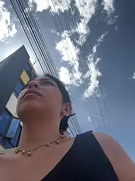 Snapshot of larsonbeverly chatting on 02-26-26, 06:30 larsonbeverly online show from 02-26-26, 06:30