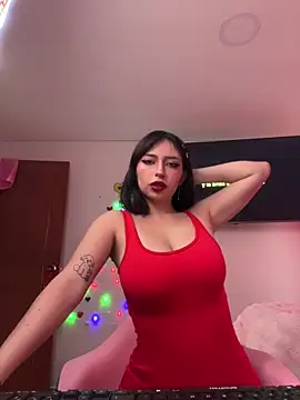 Snapshot of larsonbeverly chatting on 12-19-25, 08:00 larsonbeverly online show from 12-19-25, 08:00