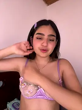 Snapshot of Clementyne30 chatting on 09-19-25, 12:25 Clementyne30 online show from 09-19-25, 12:25