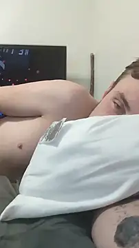 Snapshot of youngblondetwink chatting on 12-17-25, 09:09 youngblondetwink online show from 12-17-25, 09:09