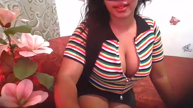 LustInLips online show from 06-20-26, 03:28