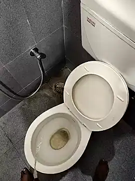 Snapshot of Mr_Batting_Man chatting on 09-20-25, 04:06 Mr Batting Man online show from 09-20-25, 04:06