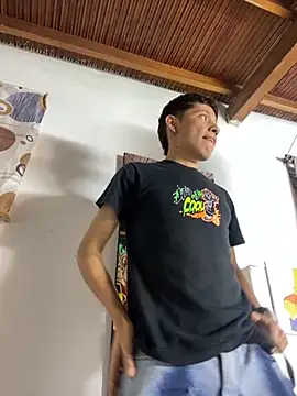 Snapshot of elfernh chatting on 10-30-25, 08:56 elfernh online show from 10-30-25, 08:56