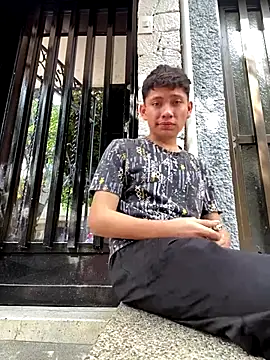 Snapshot of elfernh chatting on 10-16-25, 02:14 elfernh online show from 10-16-25, 02:14