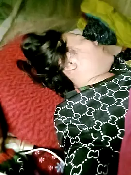 CoMay003 online show from 04-12-26, 04:54