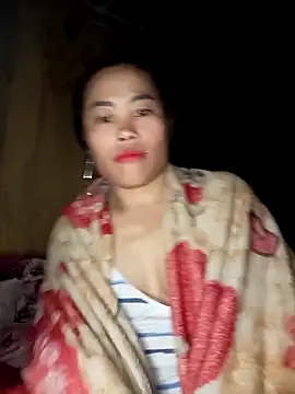 Snapshot of CoMay003 chatting on 01-18-26, 01:20 CoMay003 online show from 01-18-26, 01:20