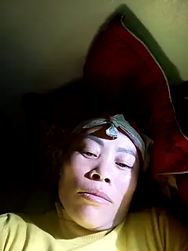 CoMay003 online show from 12-18-25, 01:04