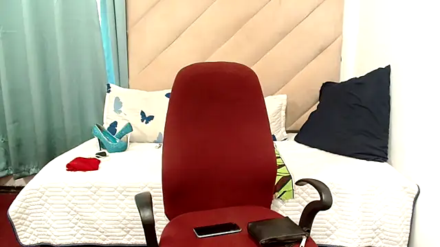 XXBUBBLYBARBIEXX online show from 02-10-26, 11:53