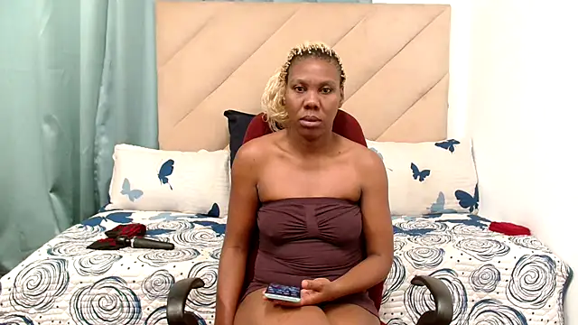 XXBUBBLYBARBIEXX online show from 11-19-25, 06:02