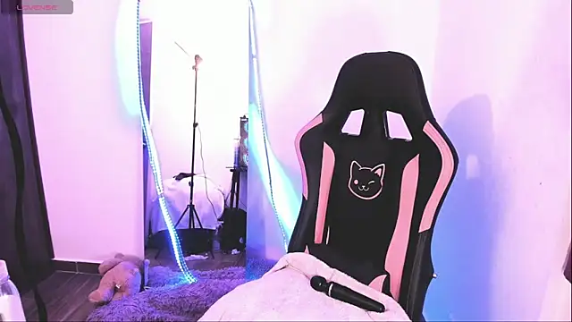 samiacooper25 online show from 10-26-25, 09:10