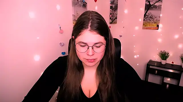 Snapshot of _Lovely_Mary chatting on 10-24-25, 06:51  Lovely Mary online show from 10-24-25, 06:51