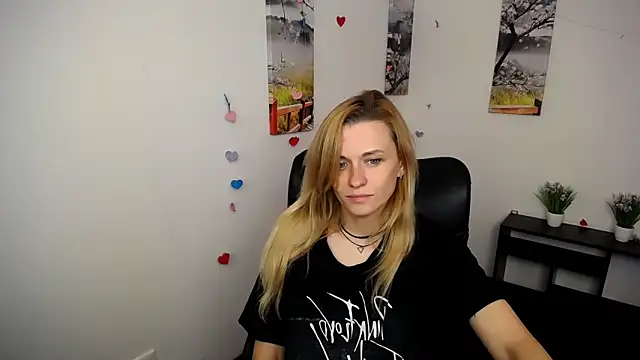PeppyMia online show from 10-21-25, 06:02
