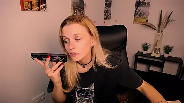 PeppyMia online show from 09-09-25, 06:23