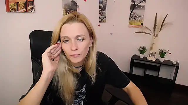 PeppyMia online show from 09-22-25, 07:47