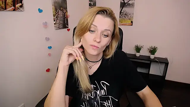 PeppyMia online show from 09-30-25, 08:26