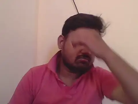 Snapshot of VadodaraBBC chatting on 12-20-25, 08:06 VadodaraBBC online show from 12-20-25, 08:06