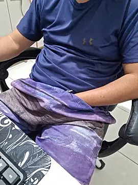 Snapshot of Carloskasado chatting on 03-07-26, 03:35 Carloskasado online show from 03-07-26, 03:35