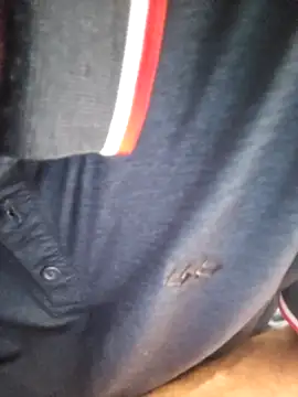 Snapshot of Romance32 chatting on 12-21-25, 04:52 Romance32 online show from 12-21-25, 04:52