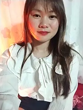 Snapshot of Sisi_dy01 chatting on 05-17-26, 01:33 Sisi dy01 online show from 05-17-26, 01:33