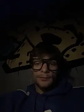 Snapshot of purplecristian chatting on 10-06-25, 02:46 purplecristian online show from 10-06-25, 02:46