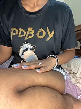 Snapshot of tanisha-2005 chatting on 09-15-25, 05:24 tanisha-2005 online show from 09-15-25, 05:24