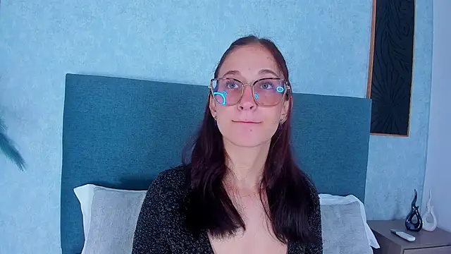 Laura Ivy online show from 02-28-26, 12:49