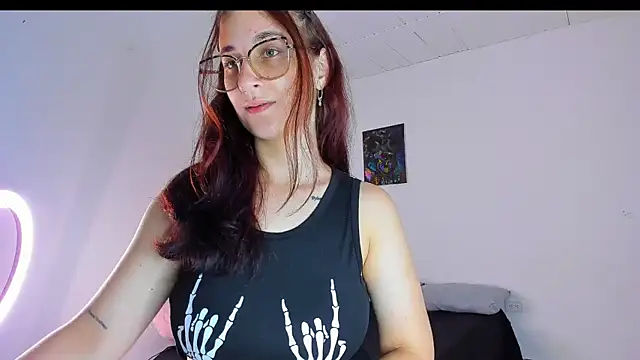 Snapshot of Laura_Ivy chatting on 06-09-26, 02:40 Laura Ivy online show from 06-09-26, 02:40