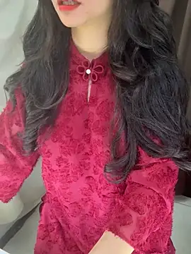 Snapshot of Voyerra_g chatting on 02-17-26, 09:28 Voyerra g online show from 02-17-26, 09:28