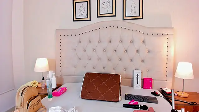 cristhi esterling online show from 01-12-26, 12:23