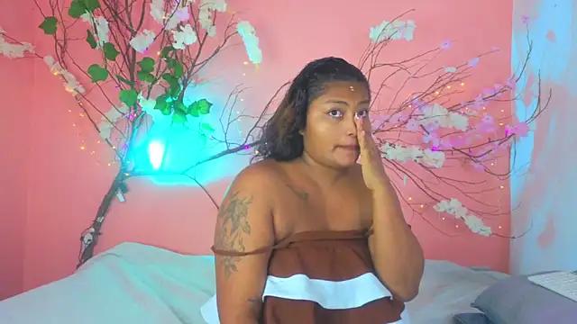 Snapshot of Cristal_hott1 chatting on 02-11-26, 09:31 Cristal hott1 online show from 02-11-26, 09:31